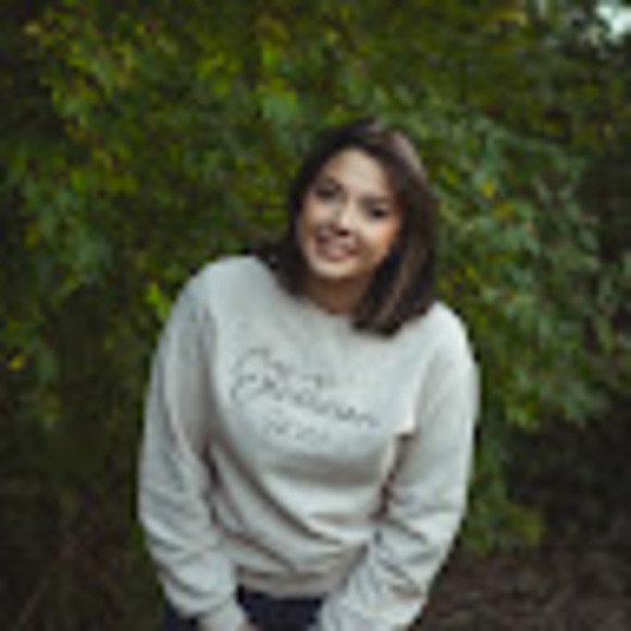 Meet your Posher, Jessica - Picture 1 of 1